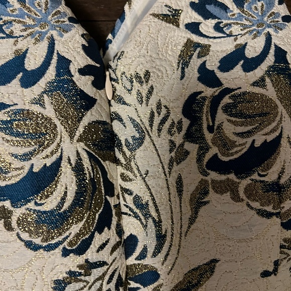 Gorgeous party/event dress by XSCAPE. - Picture 3 of 6